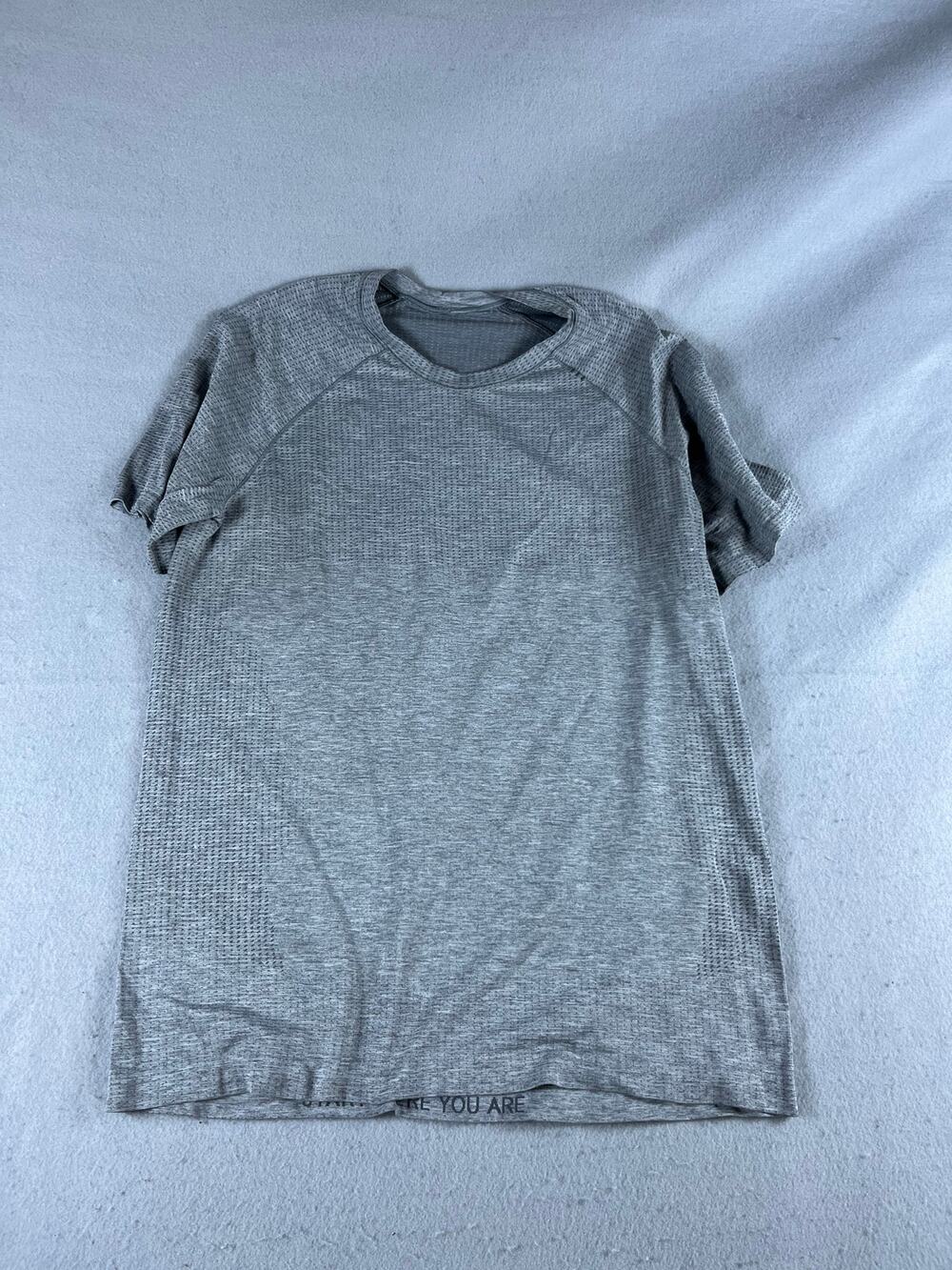 Lululemon Metal Vent Tech Tee Mens S Heathered Gray Performance Training Shirt
